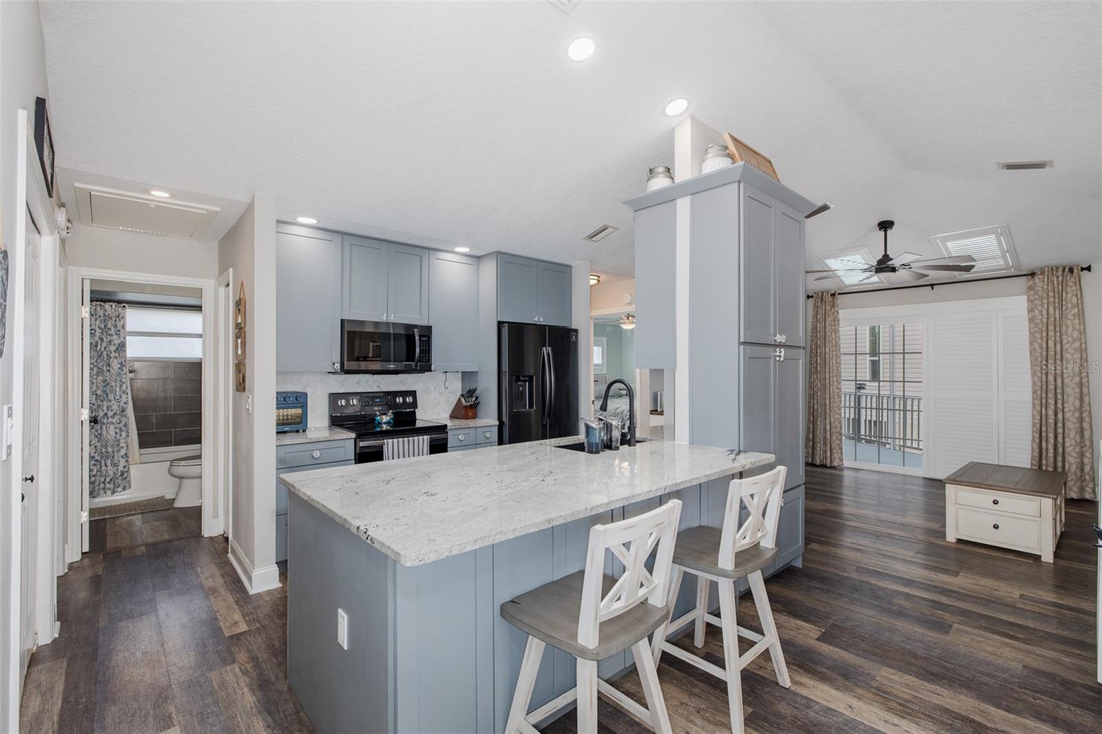 MARTHAS VINEYARD - Residential