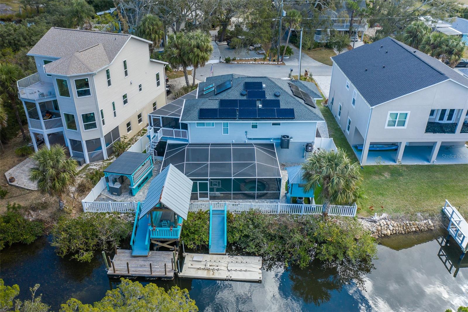 MARTHAS VINEYARD - Residential