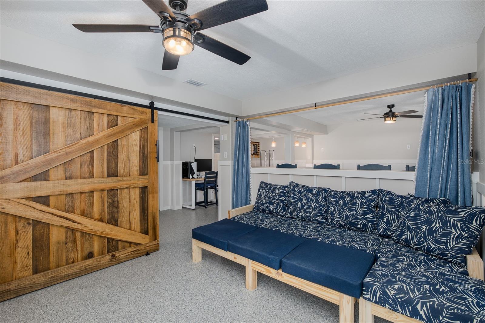 MARTHAS VINEYARD - Residential