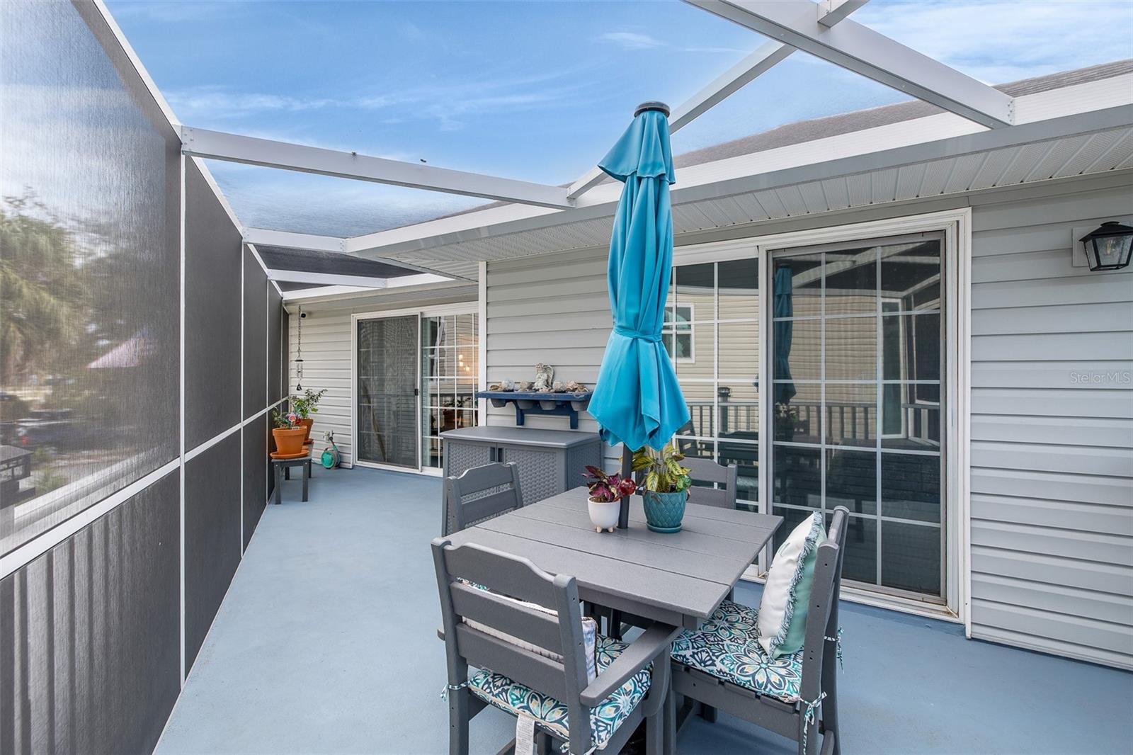 MARTHAS VINEYARD - Residential