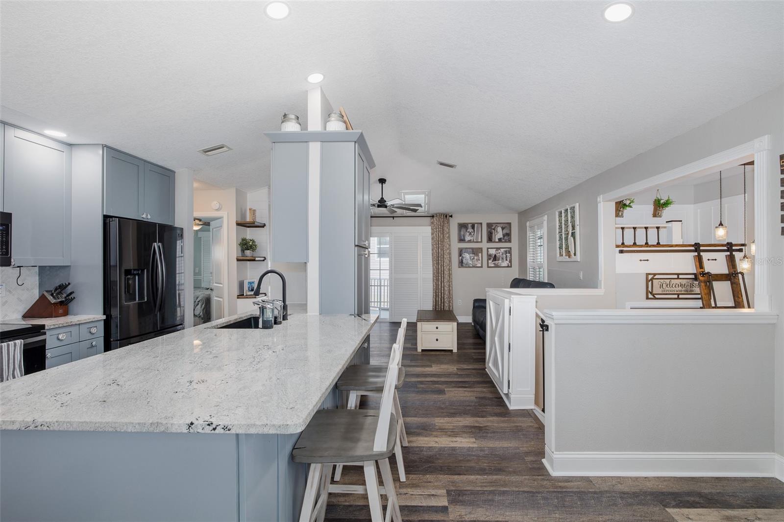 MARTHAS VINEYARD - Residential