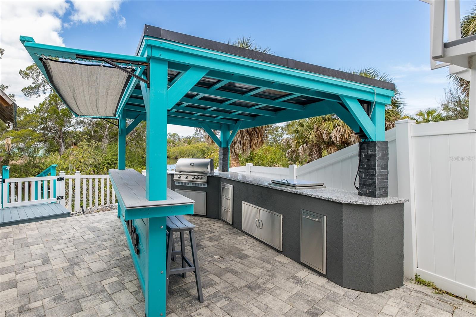 MARTHAS VINEYARD - Residential