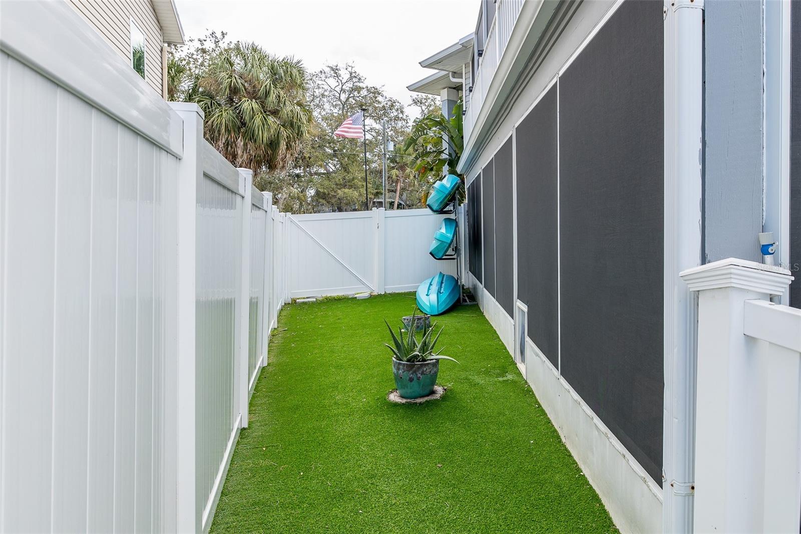 MARTHAS VINEYARD - Residential