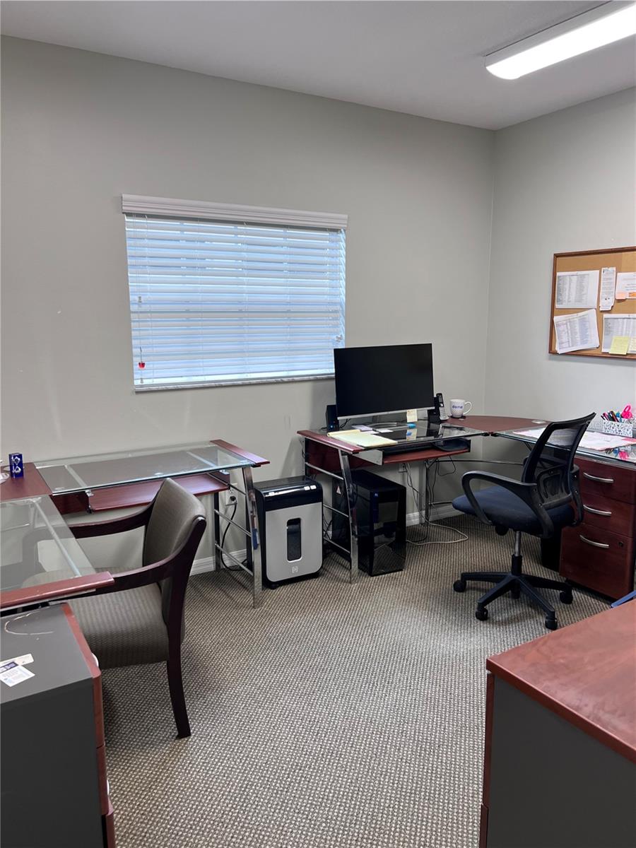 ARMENIA OAKS PROFESSIONAL PARK - Commercial Sale