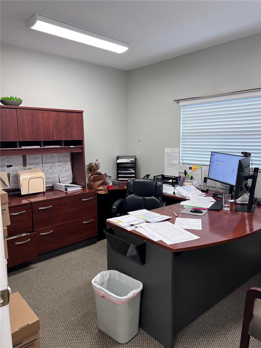 ARMENIA OAKS PROFESSIONAL PARK - Commercial Sale