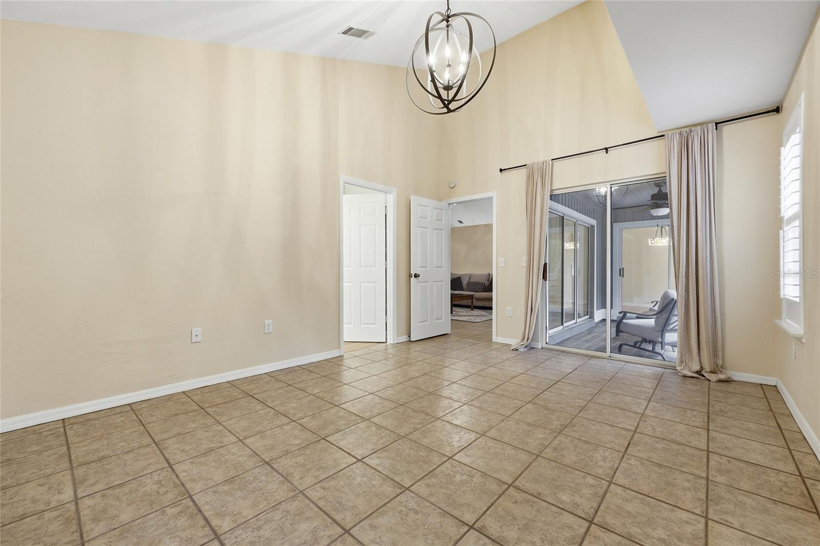 HP/HAILE PLANTATION - Residential