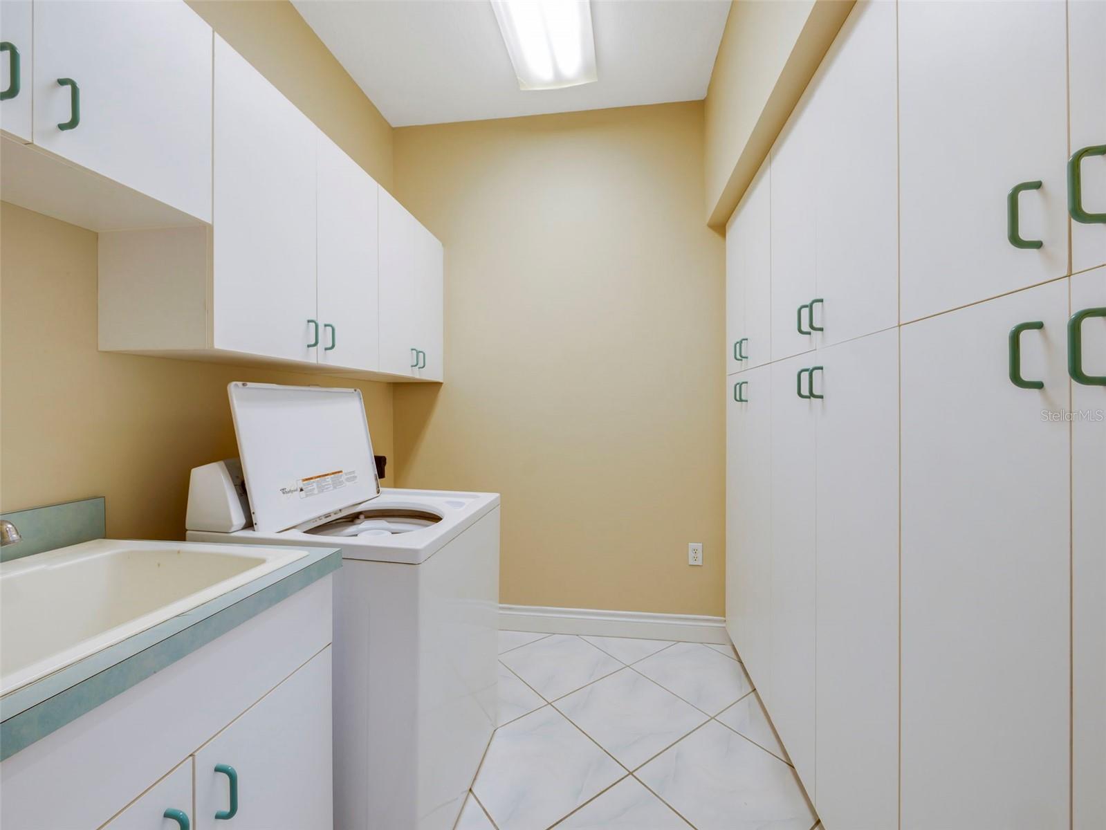 MARBLE HEAD - Residential