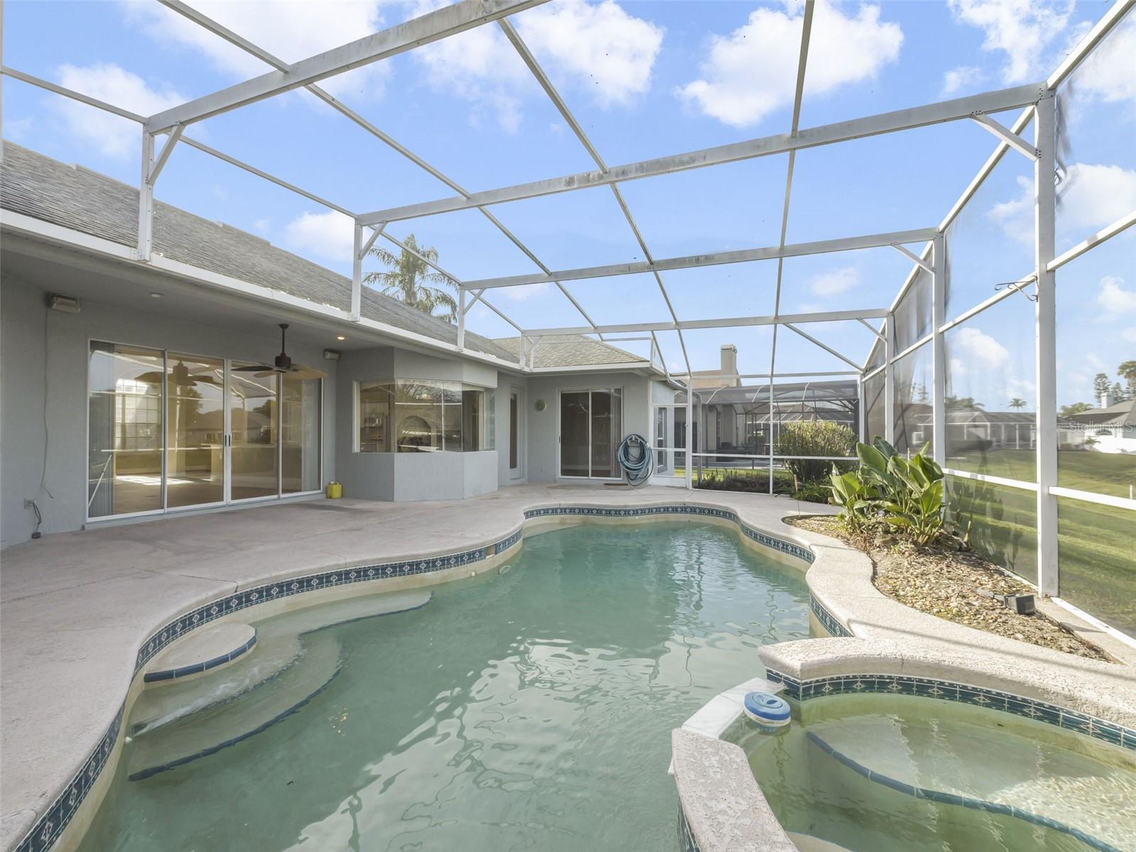 MARBLE HEAD - Residential