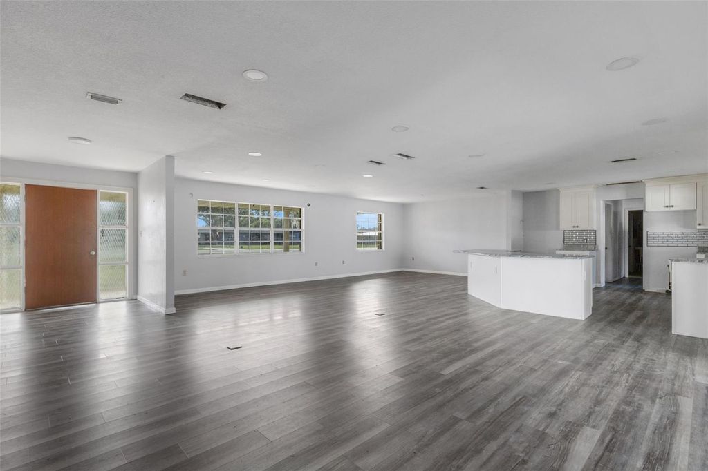 Photo of 1723 W Daughtery Road, Lakeland, FL 33810 (MLS # L4957232)