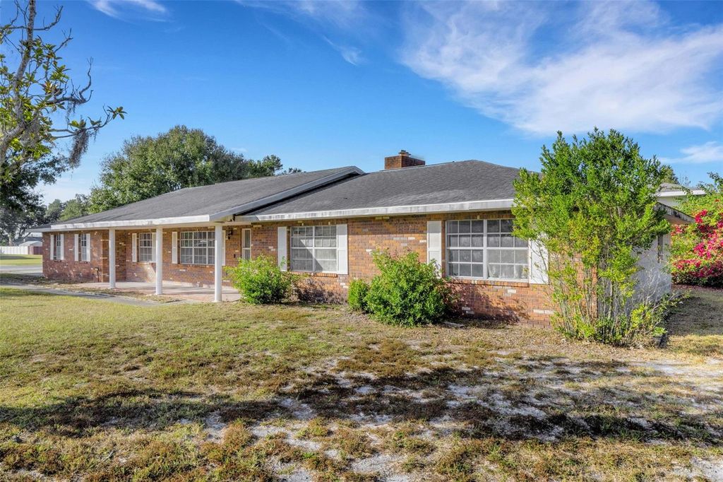 Photo of 1723 W Daughtery Road, Lakeland, FL 33810 (MLS # L4957232)