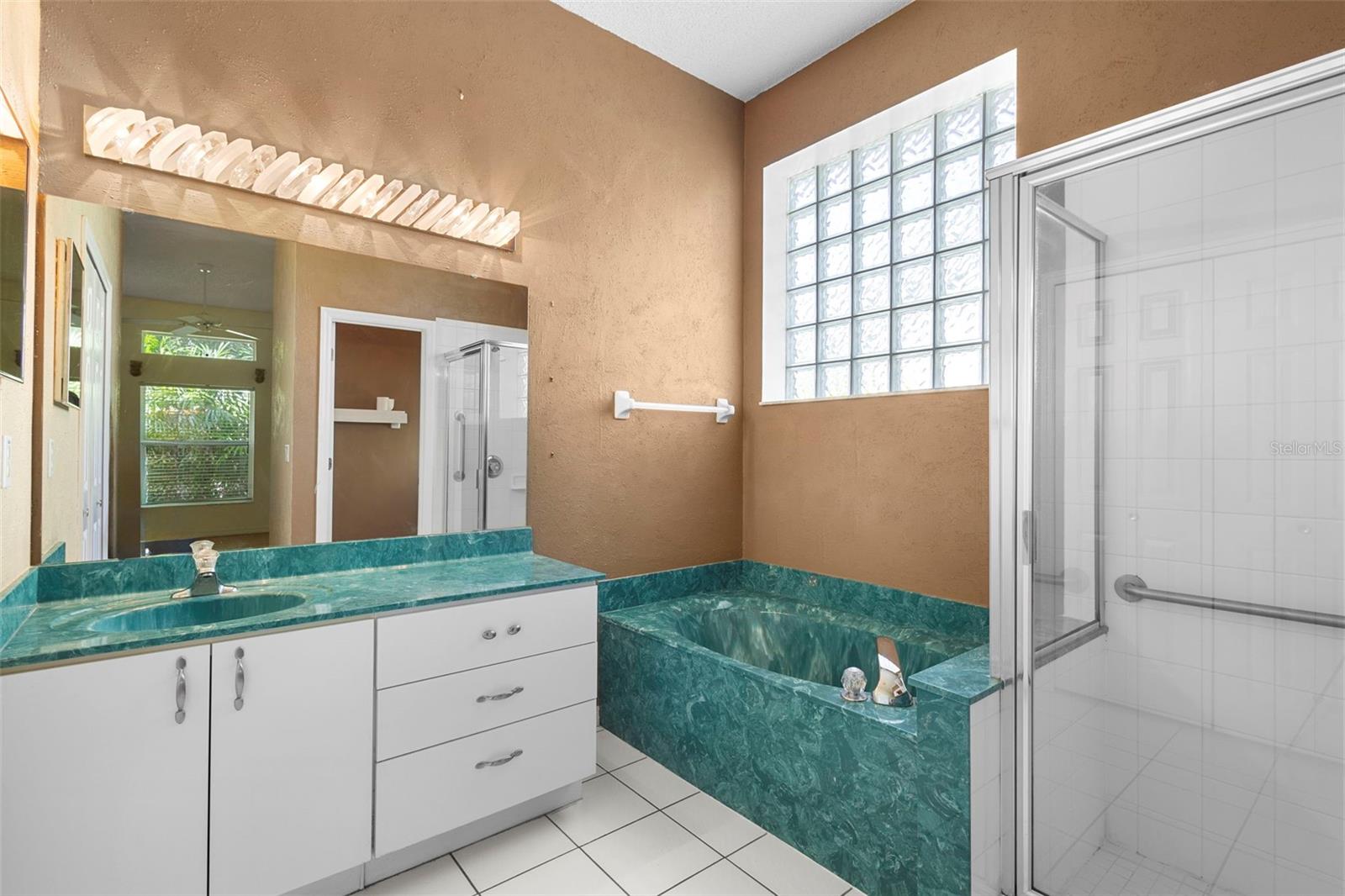 SHERWOOD OAKS PUD - Residential