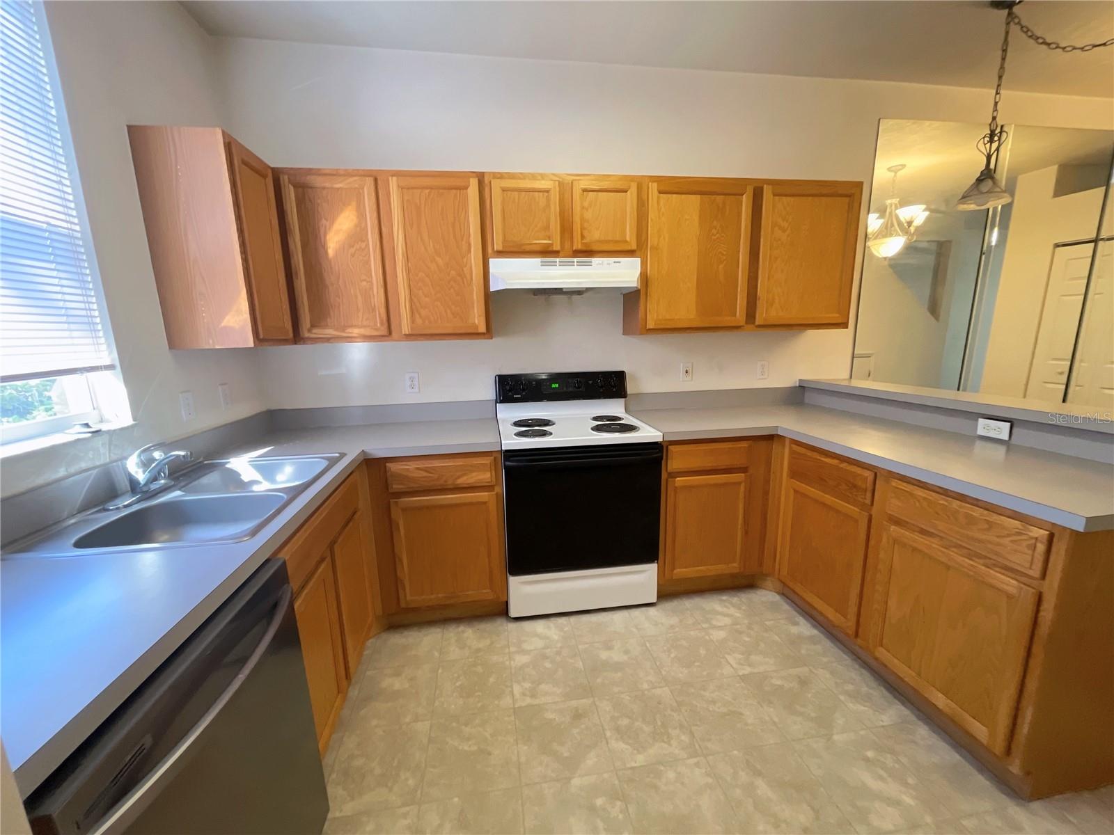 KENISINGTON NORTH CONDO - Residential