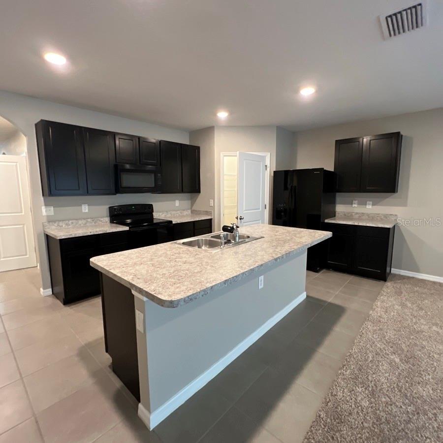 COBBLESTONE NORTH - Residential Lease