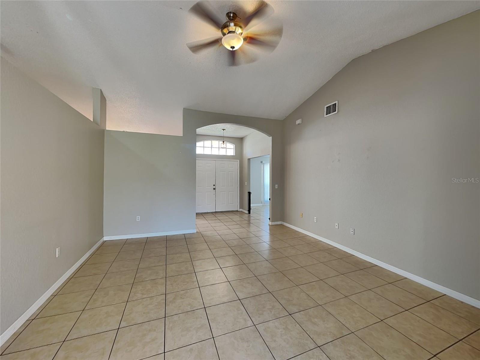 HIGHLAND CREST PH 01 - Residential Lease