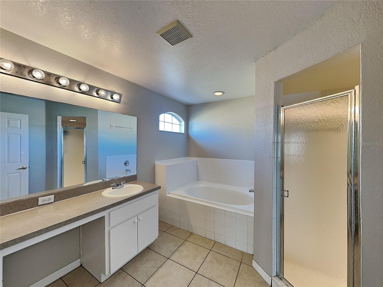 HIGHLAND CREST PH 01 - Residential Lease