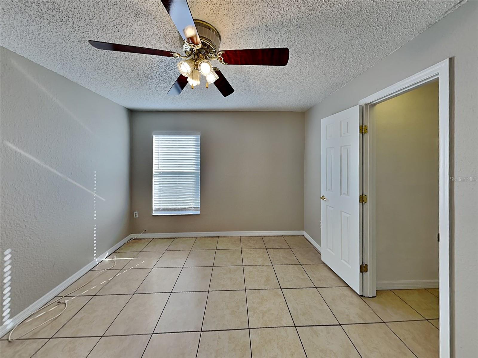 HIGHLAND CREST PH 01 - Residential Lease