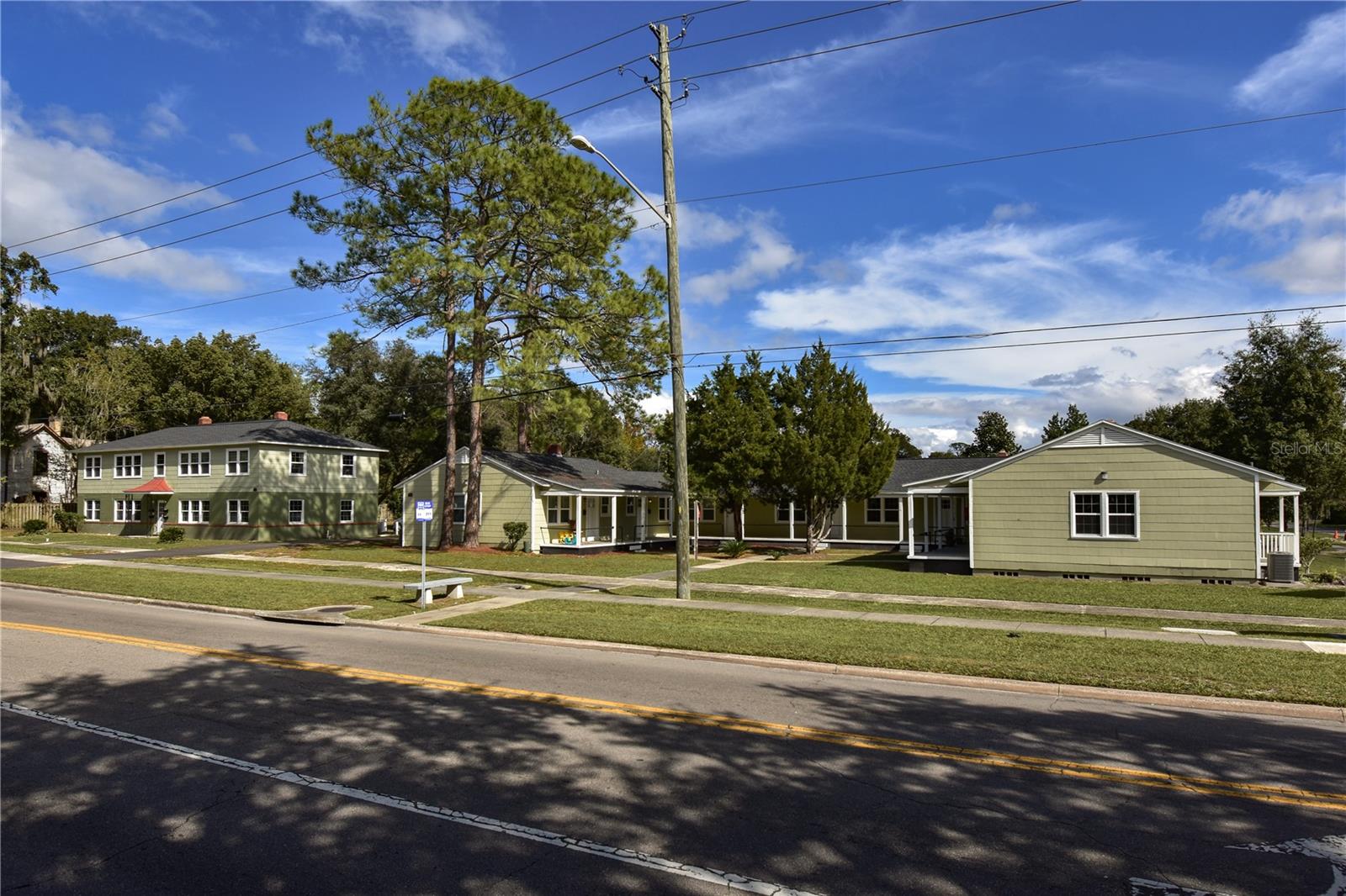 DOIG & ROBERTSONS ADD - Residential Lease