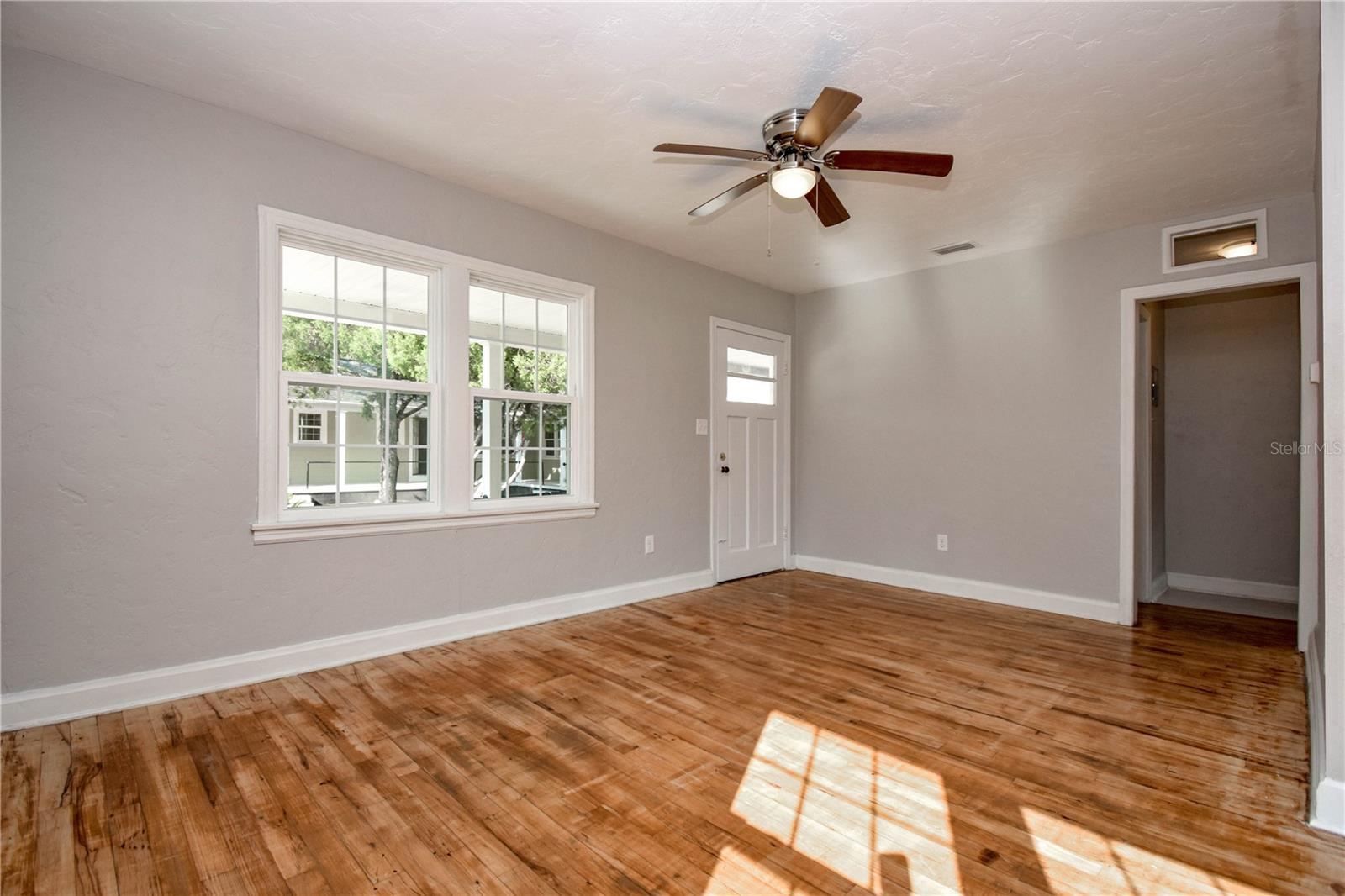 DOIG & ROBERTSONS ADD - Residential Lease