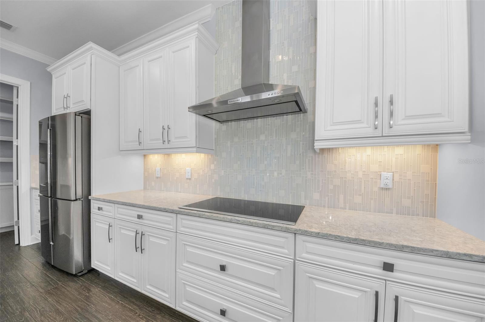 BAYSHORE HEIGHTS PT REP - Residential