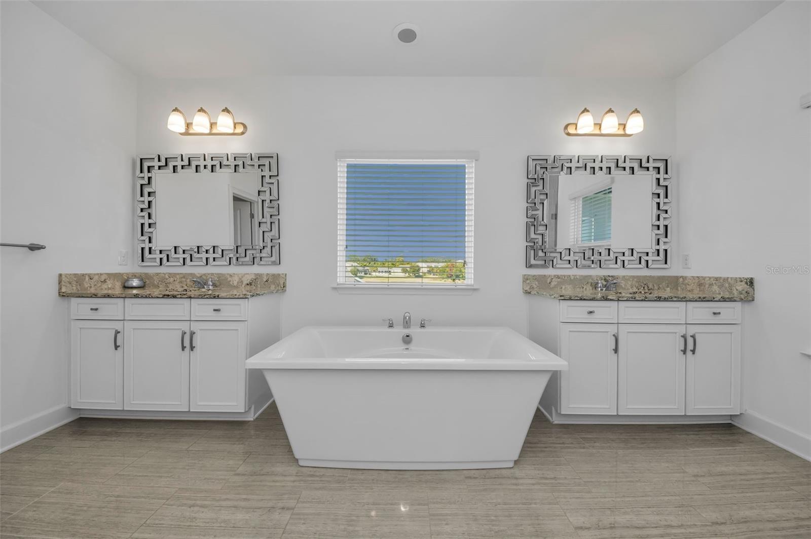 BAYSHORE HEIGHTS PT REP - Residential