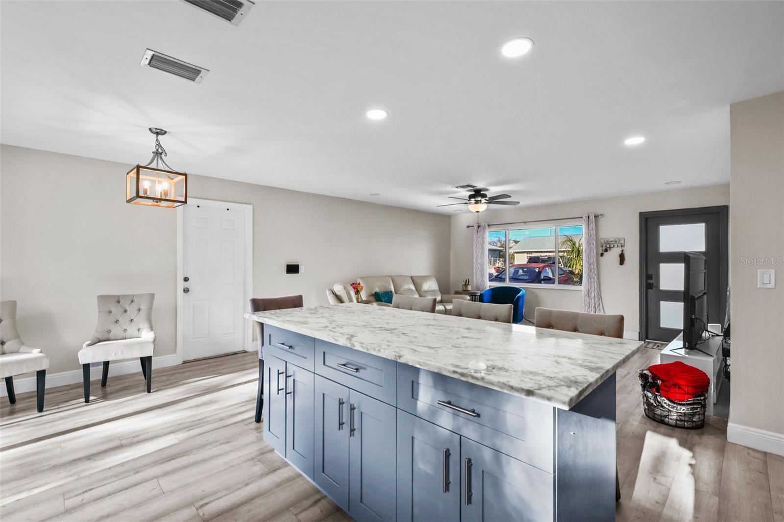 SAN CARLOS PARK - Residential