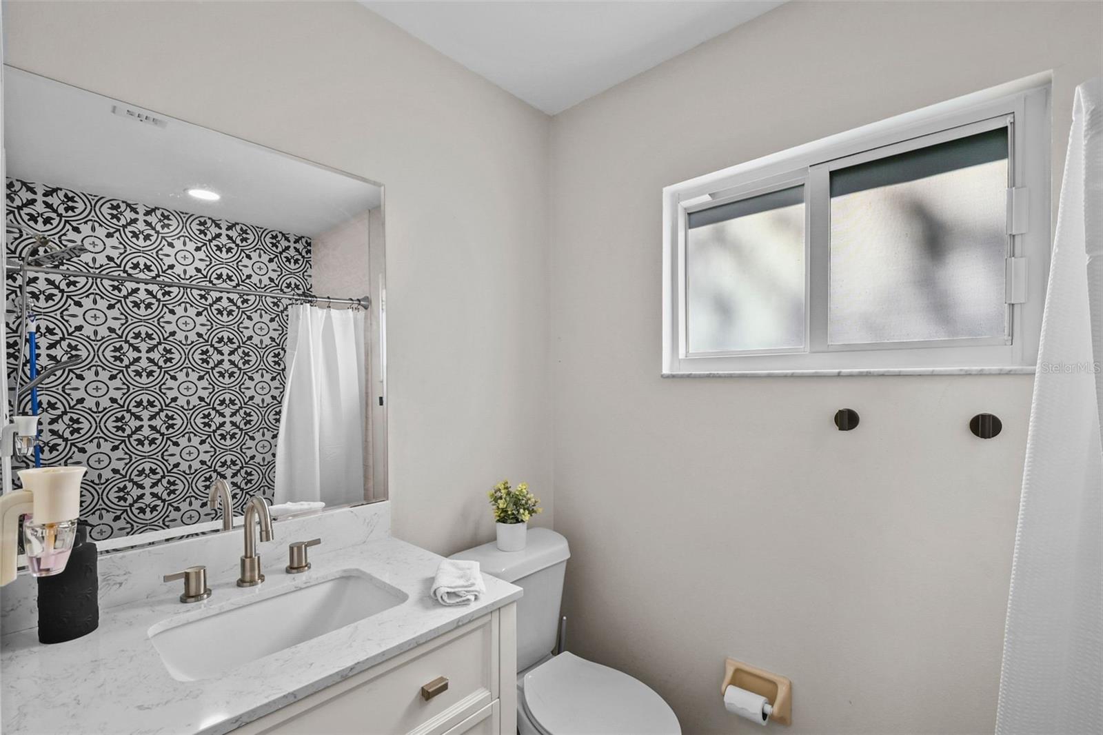 SAN CARLOS PARK - Residential