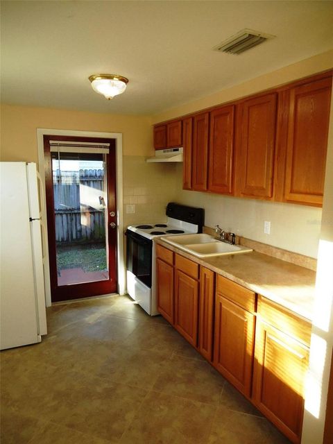 5570 61ST STREET N ST PETERSBURG FL 33709