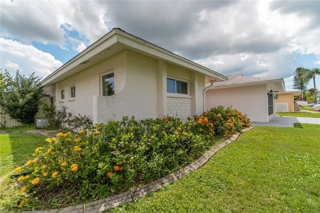 Photo of 33 Caddy Road, Rotonda West, FL 33947 (MLS # A4672266)