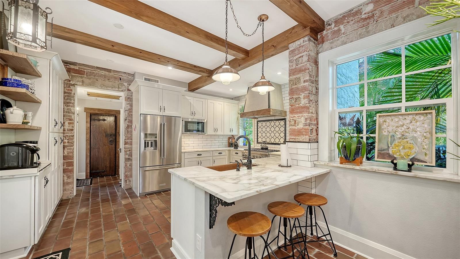 SAPPHIRE SHORES - Residential