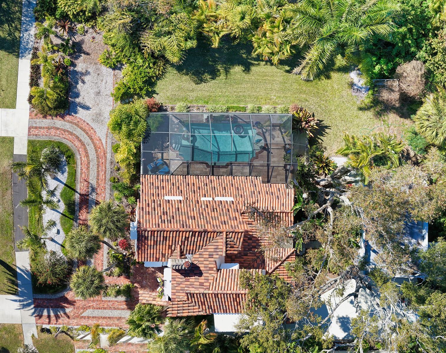 SAPPHIRE SHORES - Residential