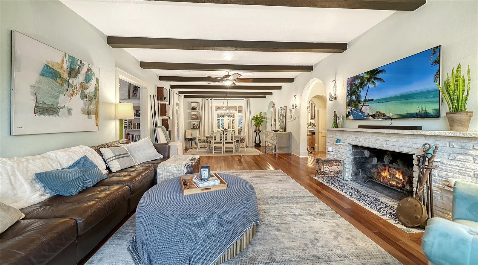 SAPPHIRE SHORES - Residential