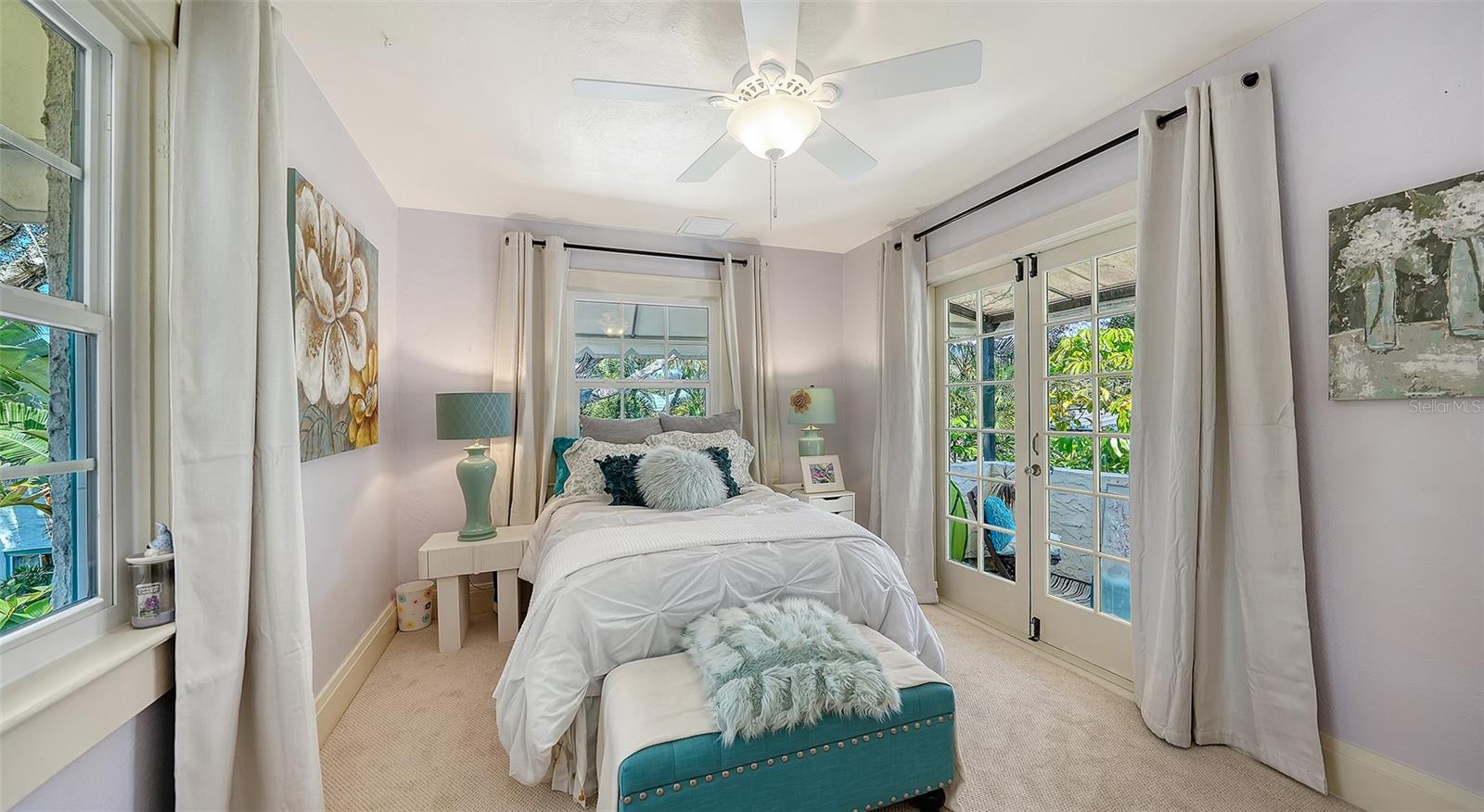 SAPPHIRE SHORES - Residential