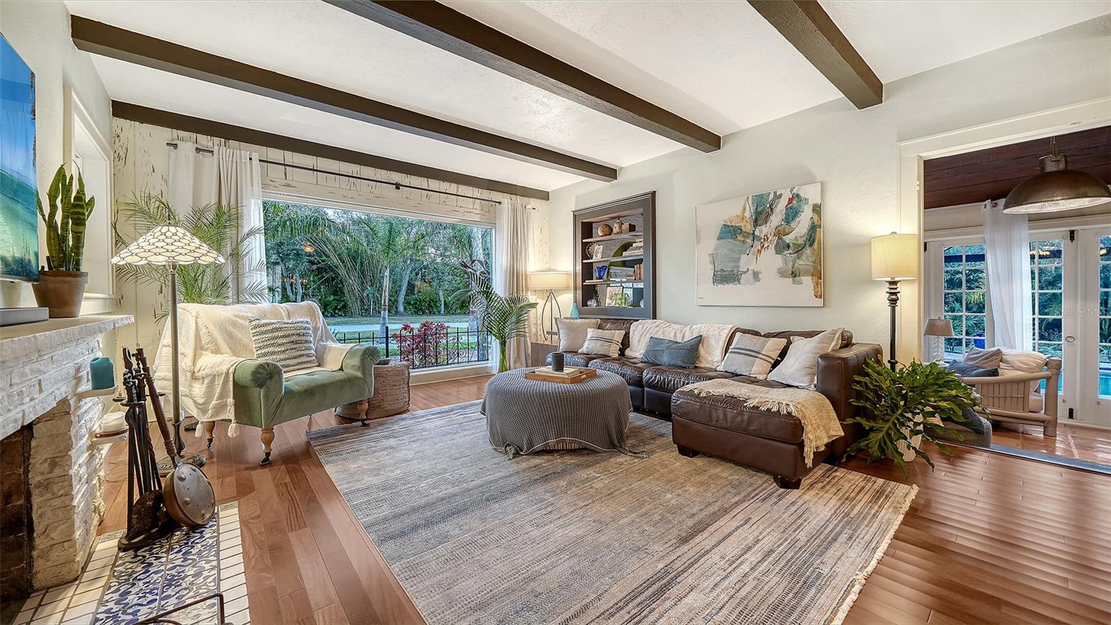 SAPPHIRE SHORES - Residential