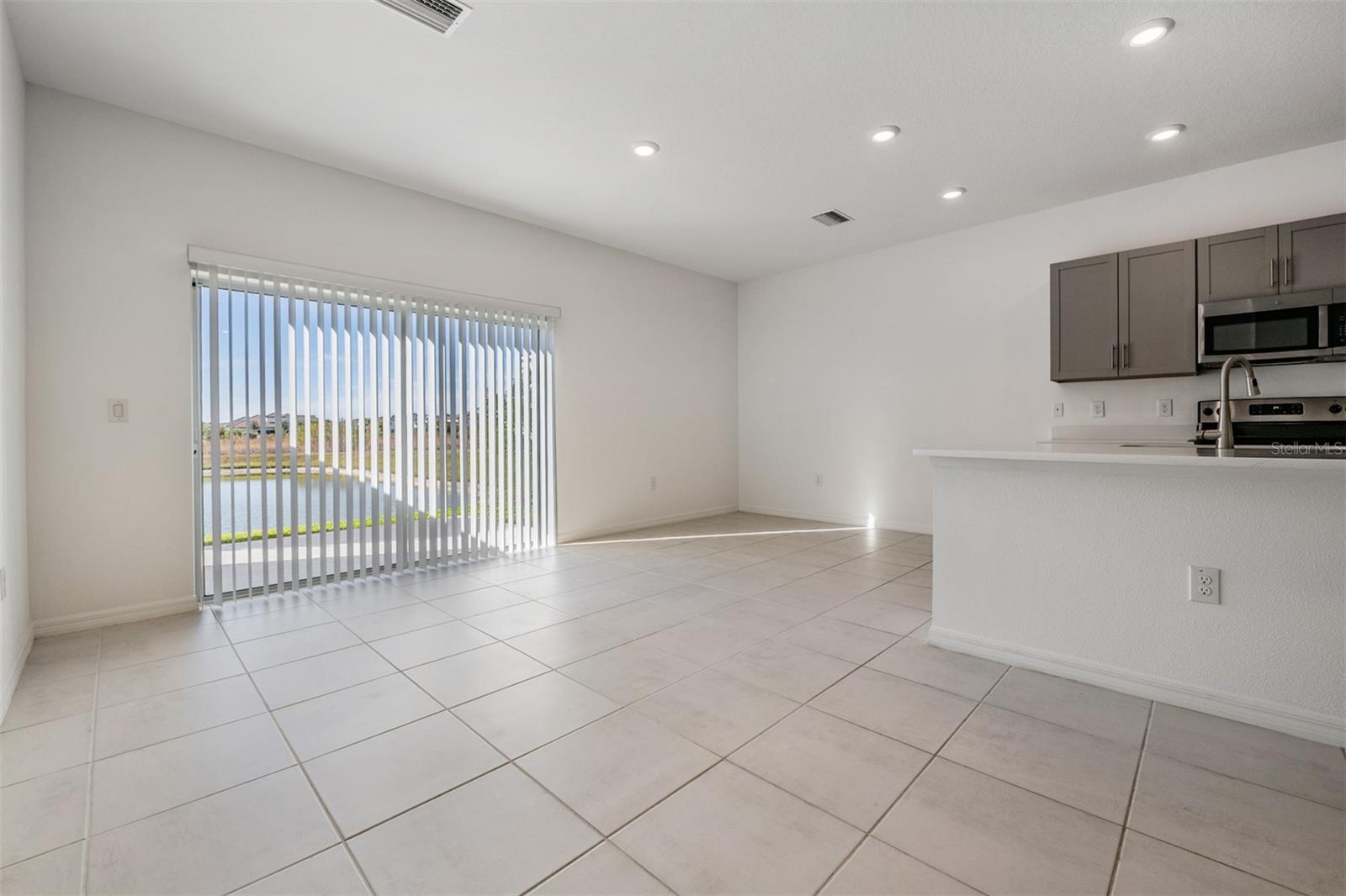 RIVER LNDG PH 2E-2F-3E - Residential Lease