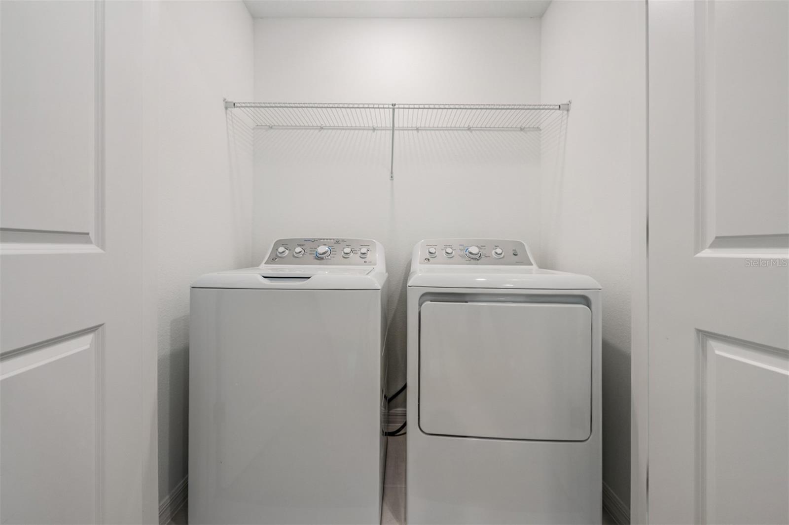 RIVER LNDG PH 2E-2F-3E - Residential Lease