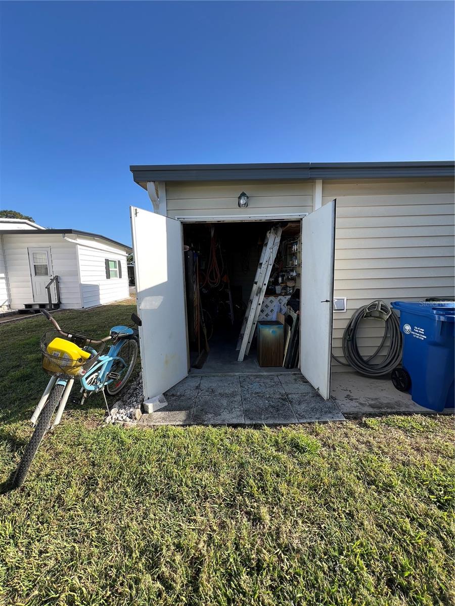 FAIRWAY VILLAGE MOBILE HOME PARK UNREC - Residential