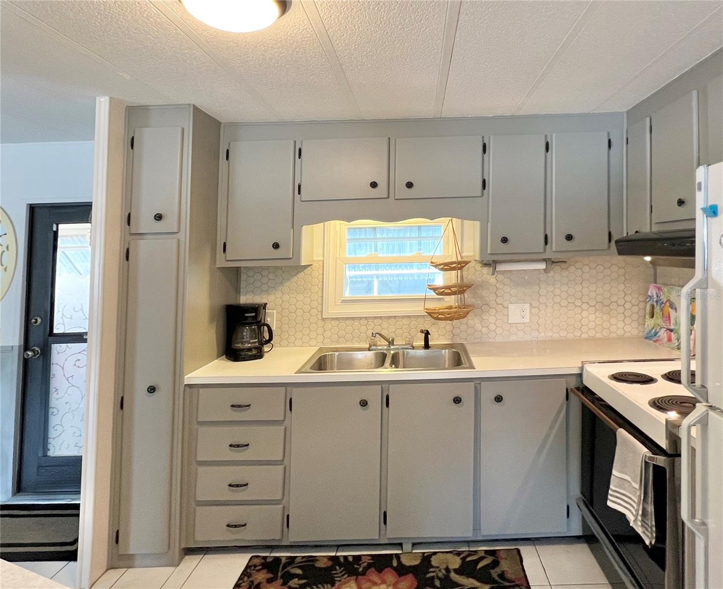 FAIRWAY VILLAGE MOBILE HOME PARK UNREC - Residential