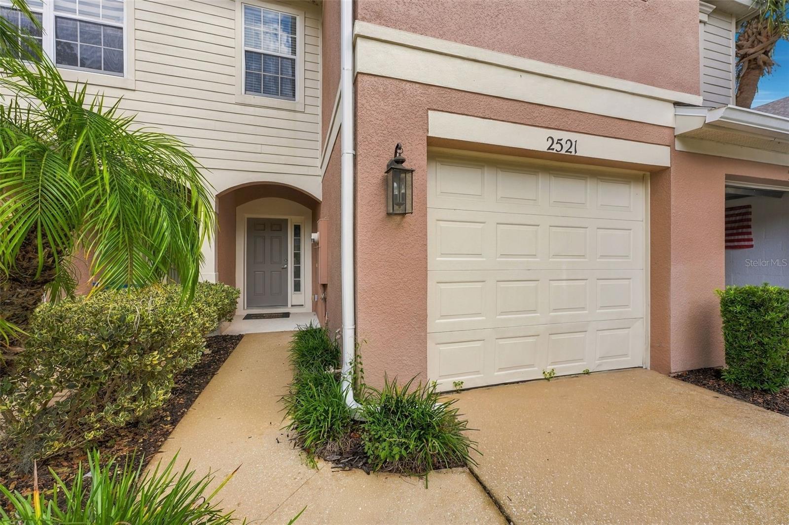 2521 STOCKTON DRIVE