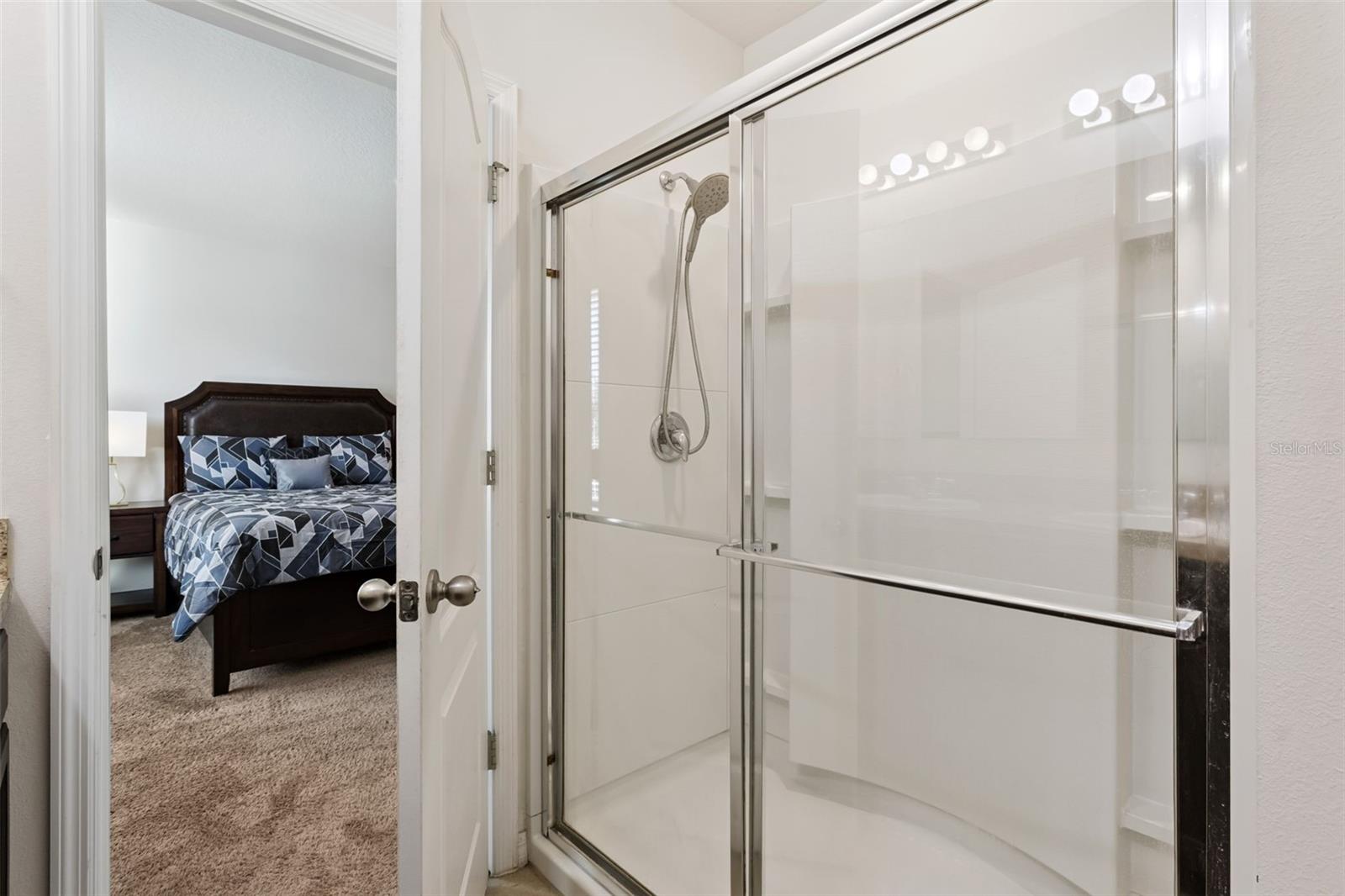 LAKE BLUFF/TOWN CENTER EAST-PH - Residential