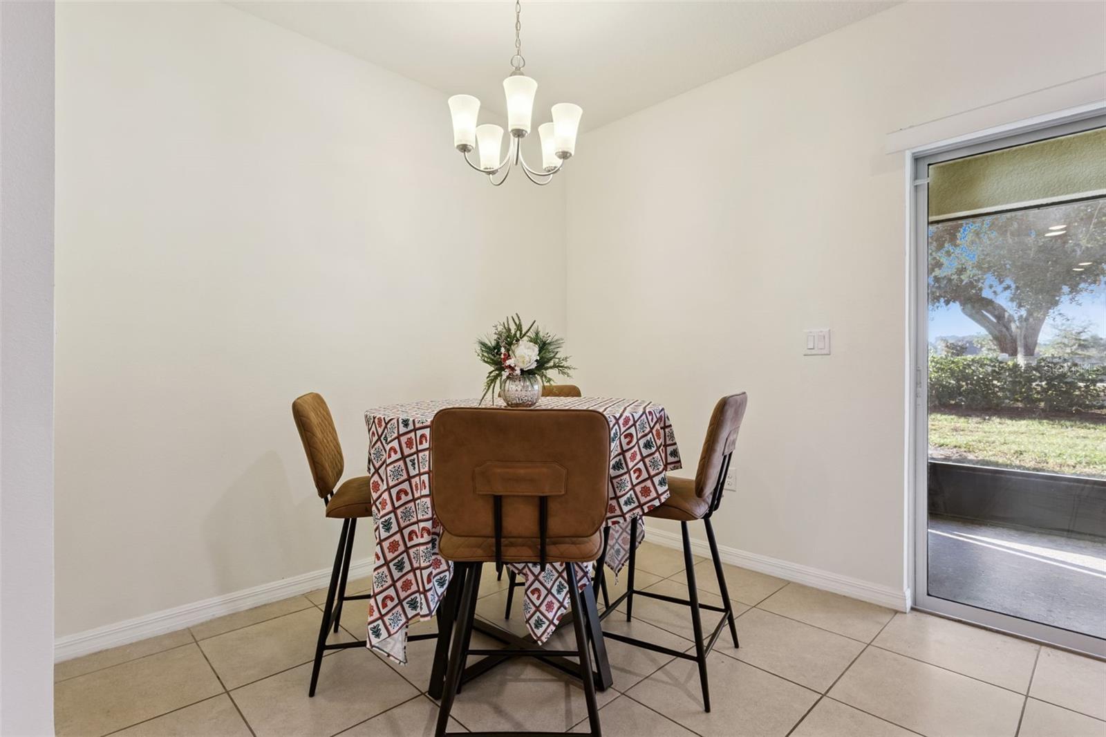 LAKE BLUFF/TOWN CENTER EAST-PH - Residential