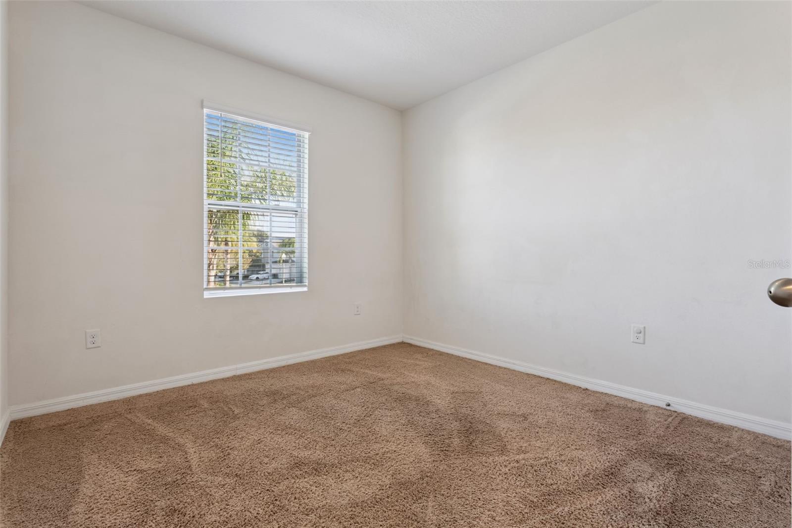 LAKE BLUFF/TOWN CENTER EAST-PH - Residential