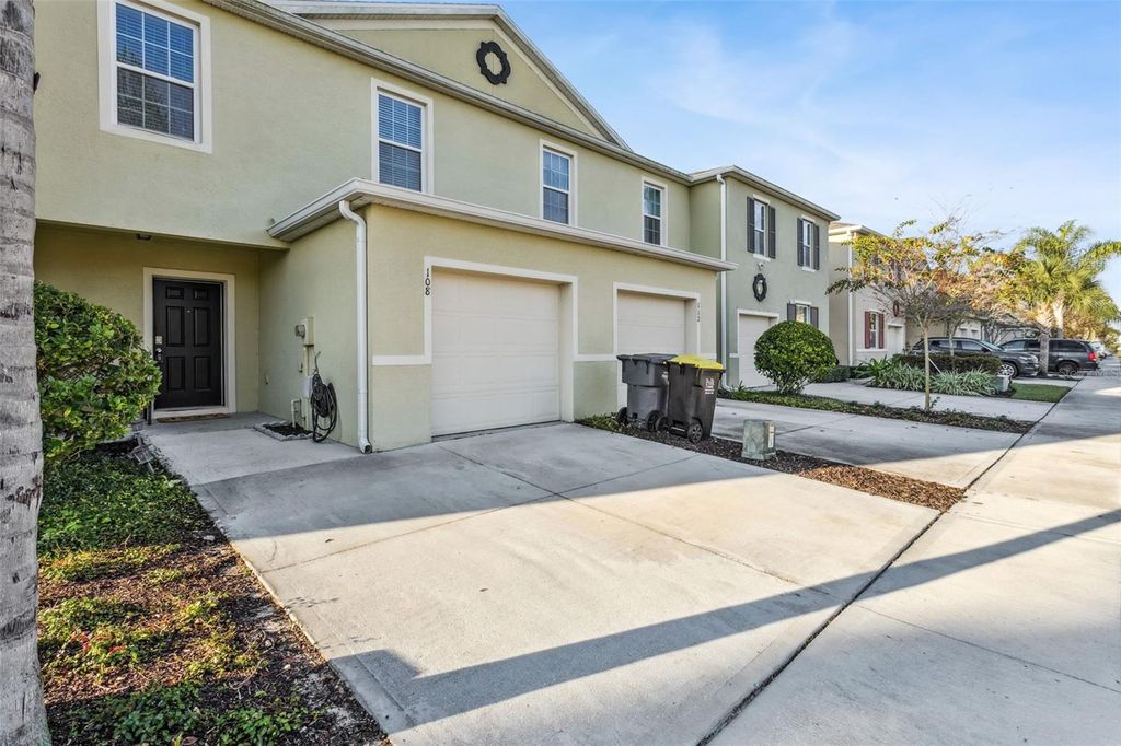 Photo of 108 Arbor Lakes Drive, Davenport, FL 33896 (MLS # O6362498)