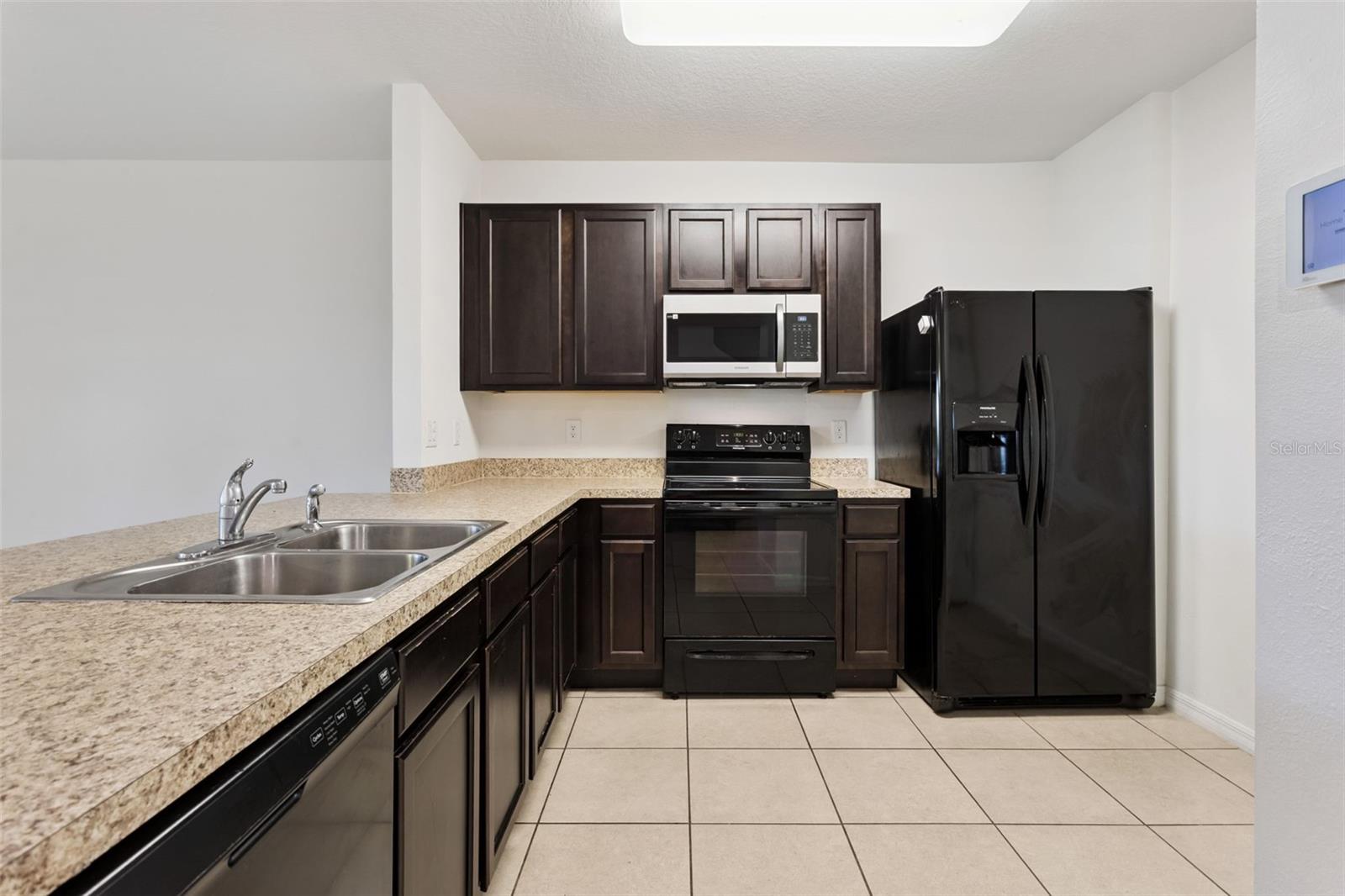 LAKE BLUFF/TOWN CENTER EAST-PH - Residential