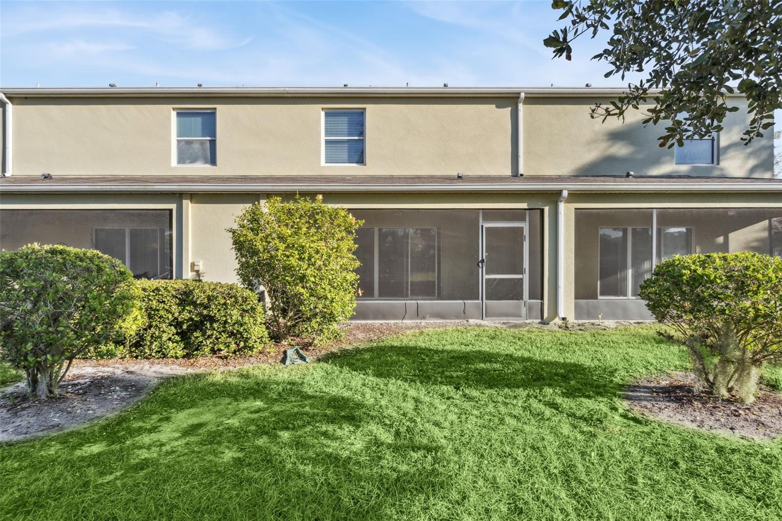 LAKE BLUFF/TOWN CENTER EAST-PH - Residential