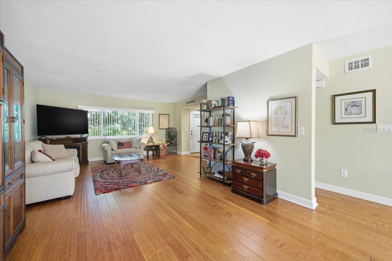 CARROLLBROOK PATIO TWNHS C - Residential