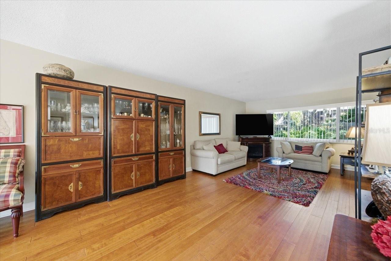 CARROLLBROOK PATIO TWNHS C - Residential