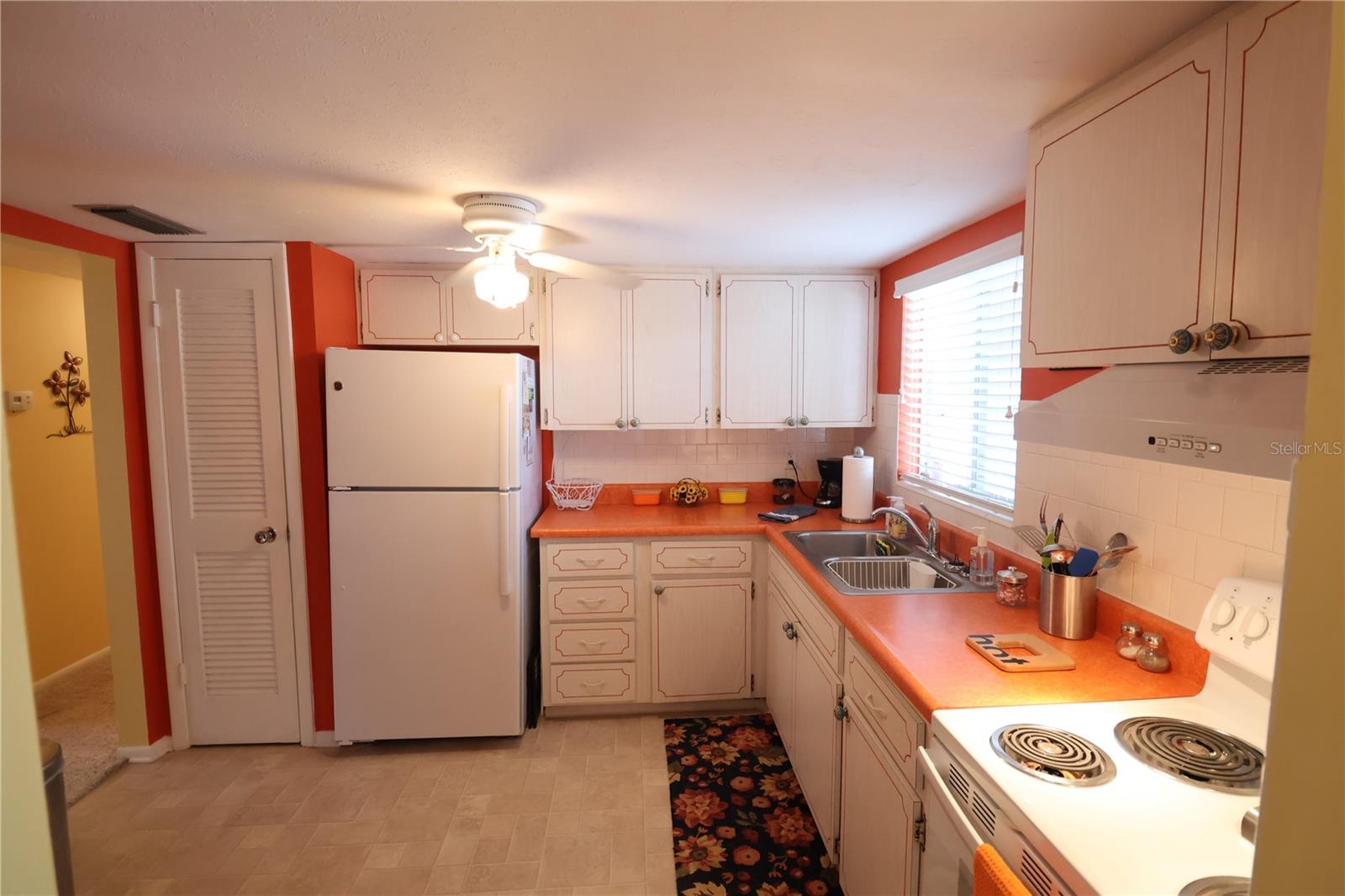 SECOND BAYSHORE CONDOMINIUM - Residential