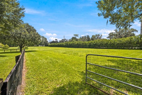 Tiny photo for 2015 NW 35th Street, Ocala, FL 34475 (MLS # OM728357)