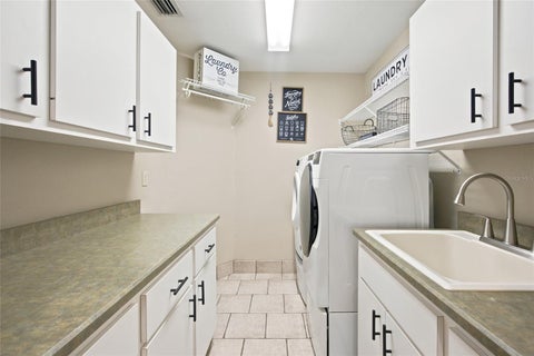 Tiny photo for 2015 NW 35th Street, Ocala, FL 34475 (MLS # OM728357)