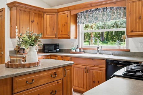 Tiny photo for 2015 NW 35th Street, Ocala, FL 34475 (MLS # OM728357)